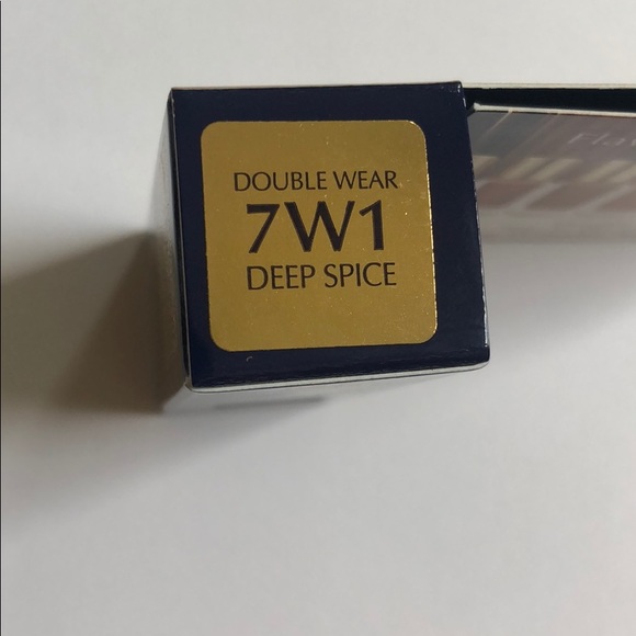 4 for $20 ✨ Estee Lauder Foundation Deluxe Sample - Picture 3 of 4